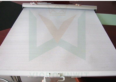 Durable Permeable Night Curtain for Horizontal Showcase in Shops (VPNC4)